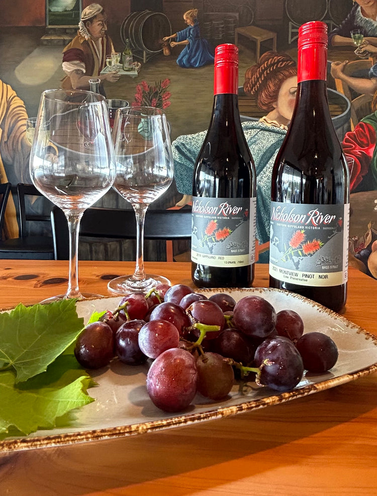 2021 MONTVIEW PINOT NOIR